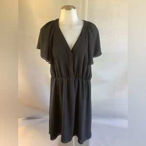 Med LBD flattering flowy dress Pleated & ruffle details + v neck